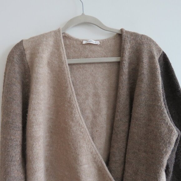 NEUFLORA Two Tone Lynnefield Wrap Sweater in Neutral Tan Quiet Luxury - Size M - Picture 4 of 15